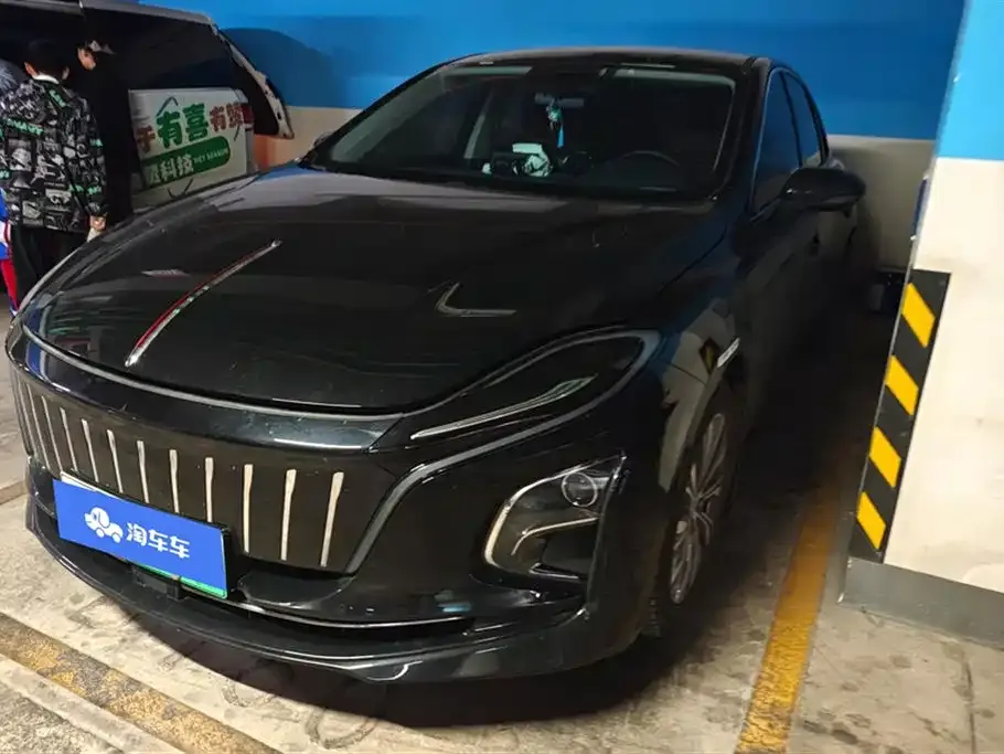 Hongqi E-QM5 2024 из CN, фото 1