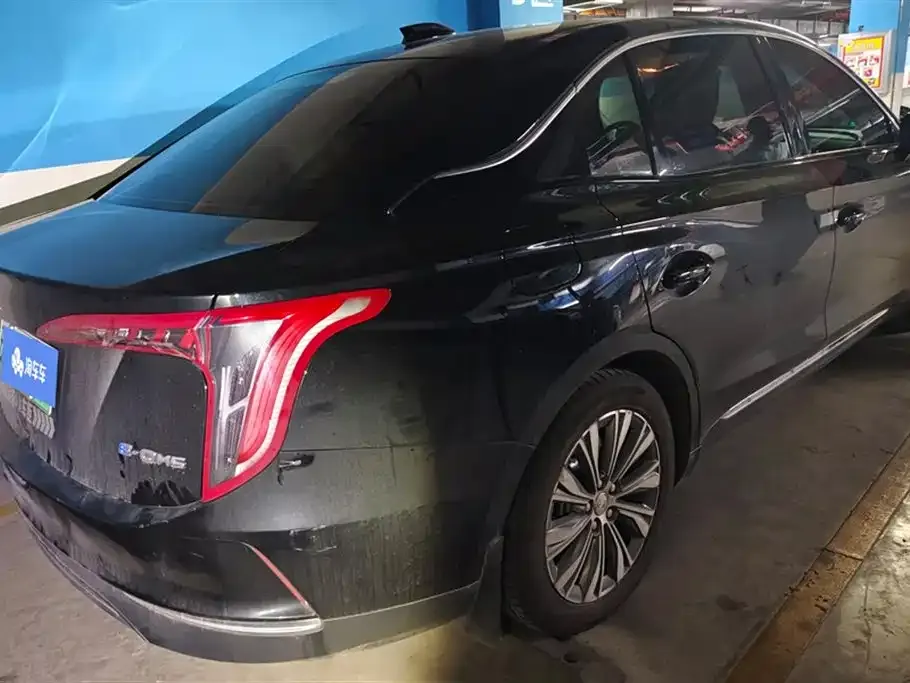 Hongqi E-QM5 2024 из CN, фото 8