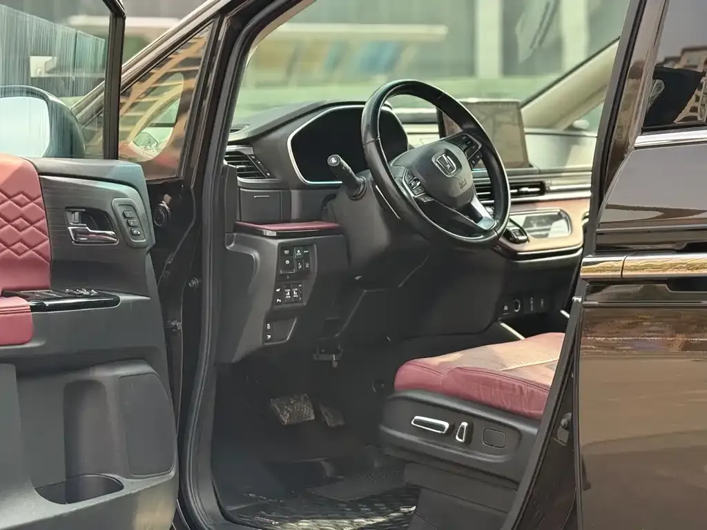 Honda Elysion 2022 из CN, фото 5