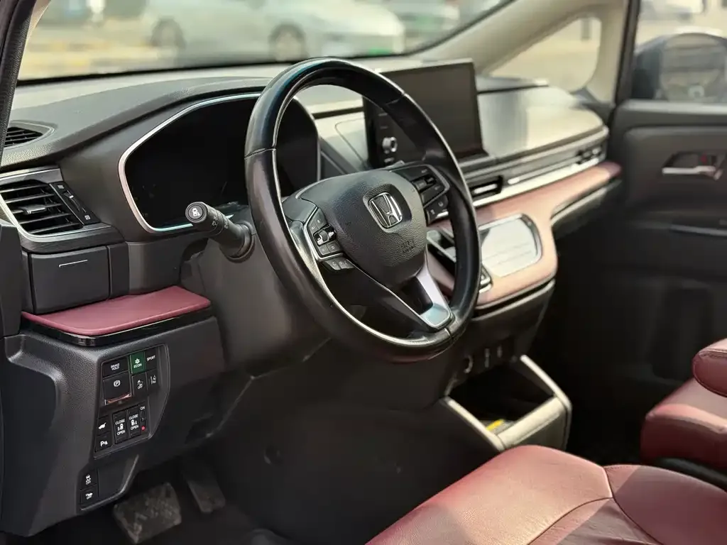 Honda Elysion 2022 из CN, фото 8
