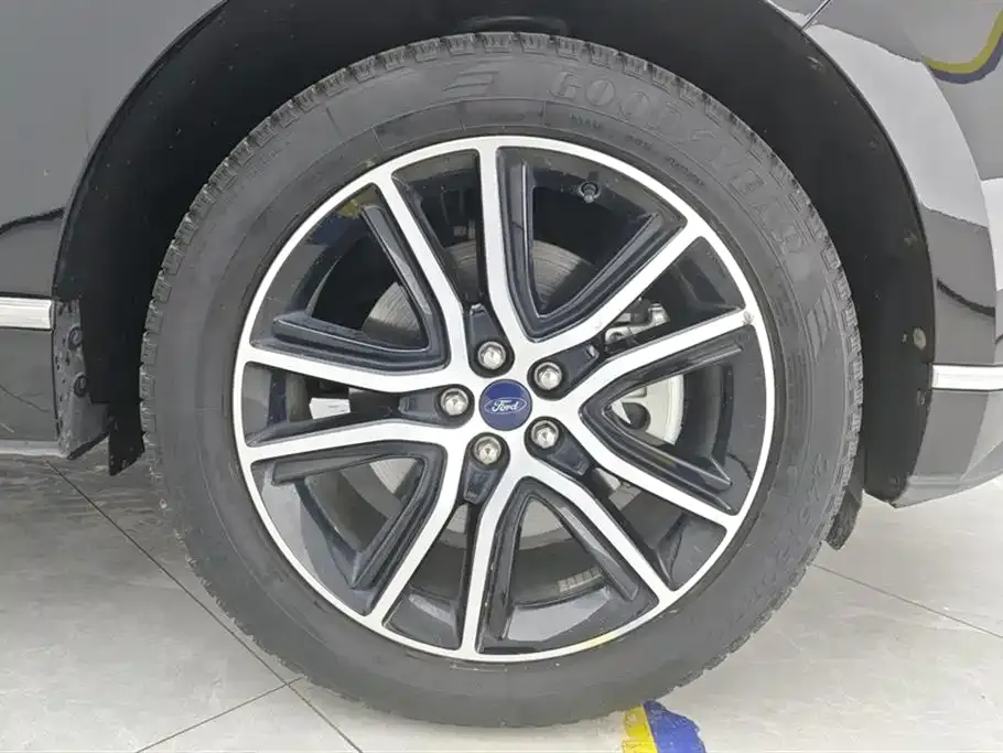 Ford Edge 2021 из CN, фото 3