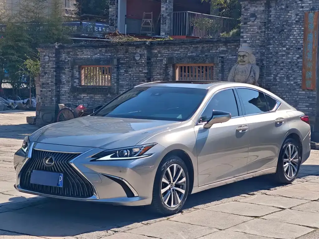 Lexus ES 2021 из CN, фото 1