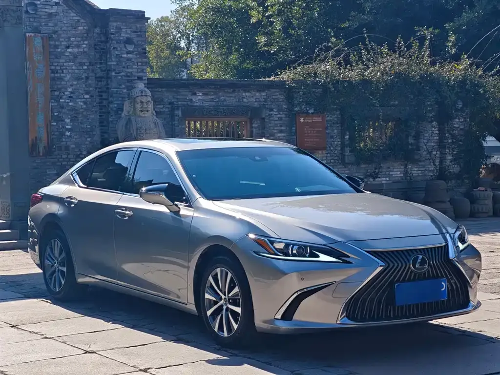 Lexus ES 2021 из CN, фото 6
