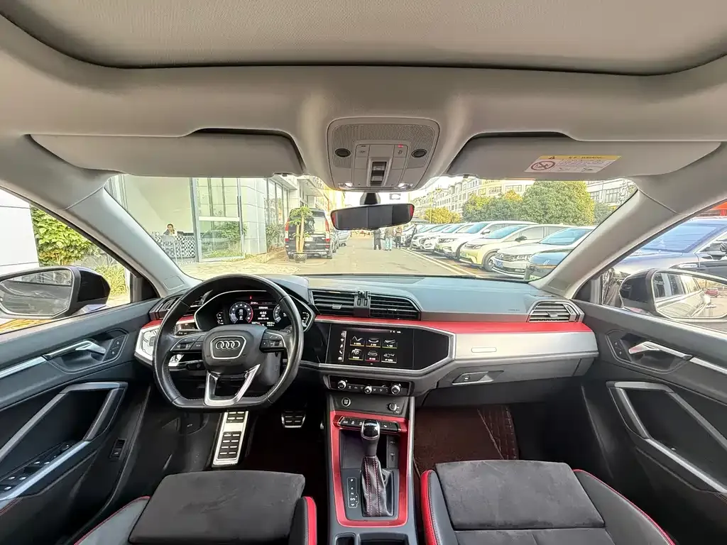 Audi Q3 2021 из CN, фото 2
