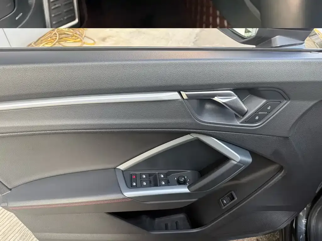 Audi Q3 2021 из CN, фото 5