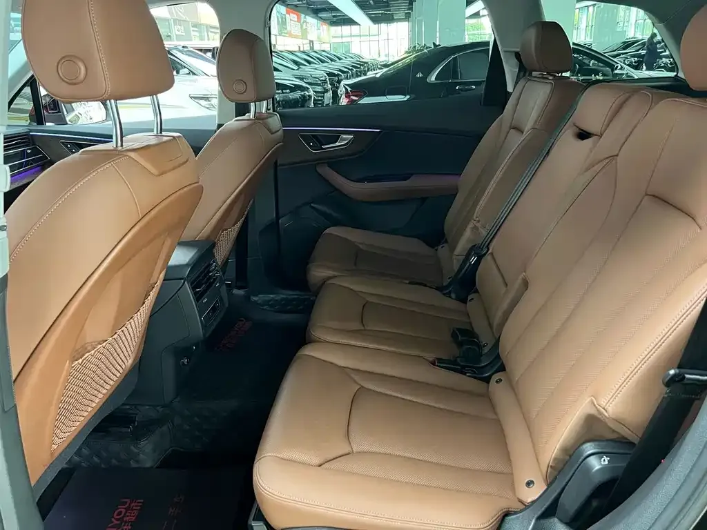 Audi Q7 2026 из CN, фото 9