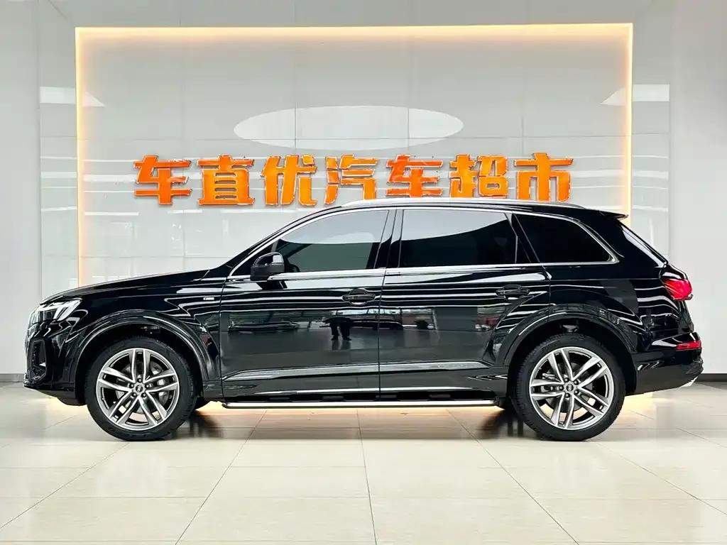 Audi Q7 2026 из CN, фото 6