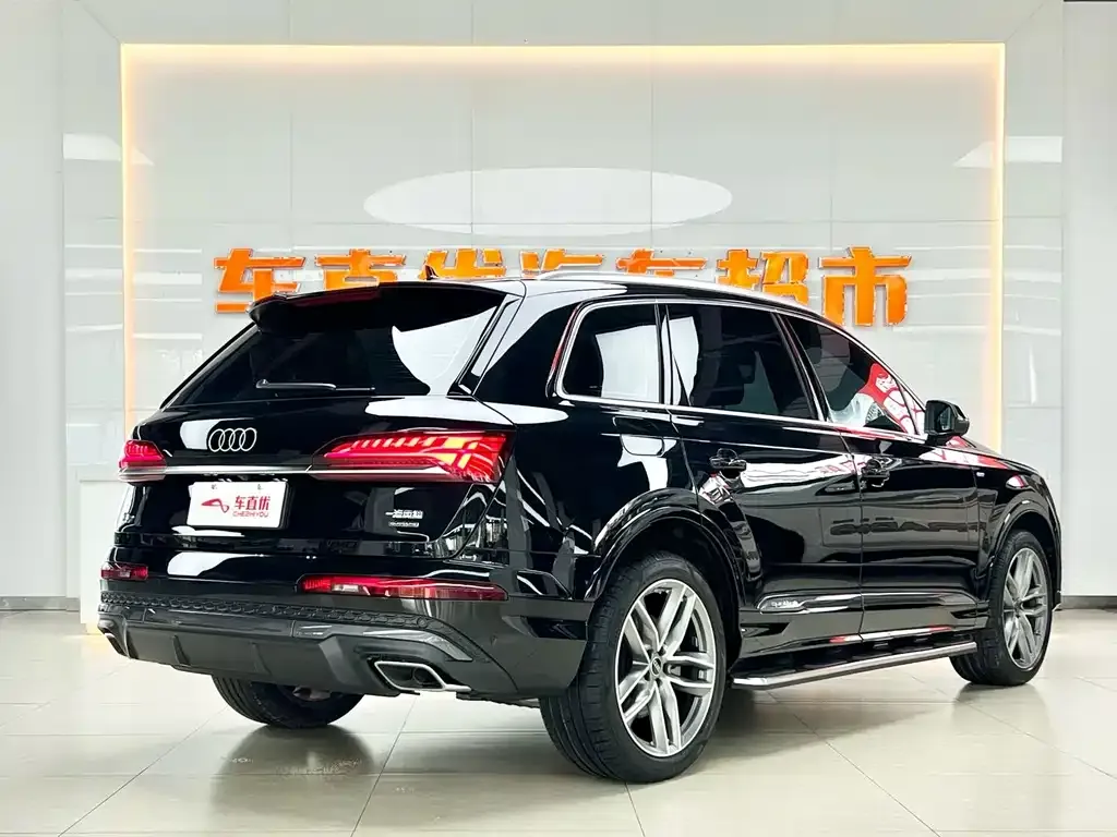 Audi Q7 2026 из CN, фото 5
