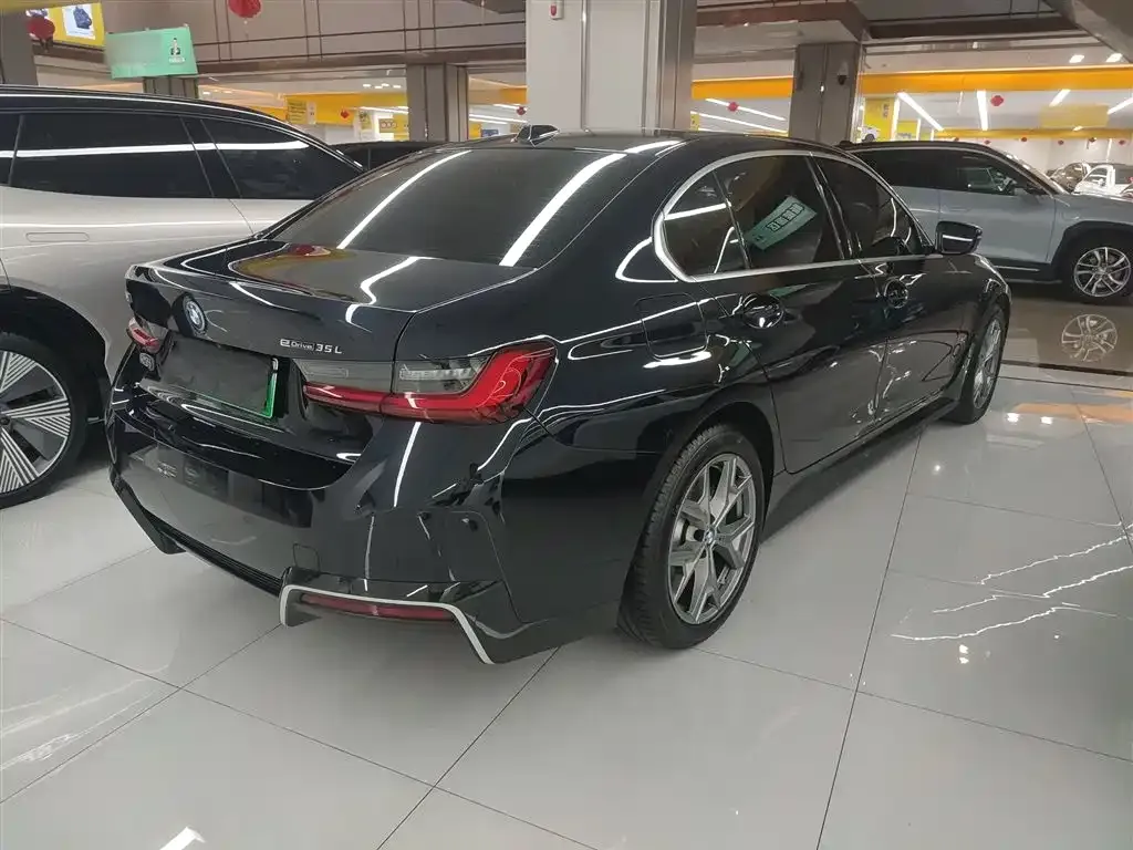 BMW i3 2024 из CN, фото 2