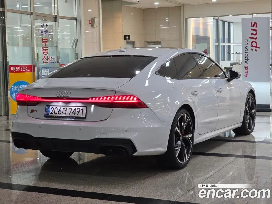 Audi S7 2024 из KR, фото 8