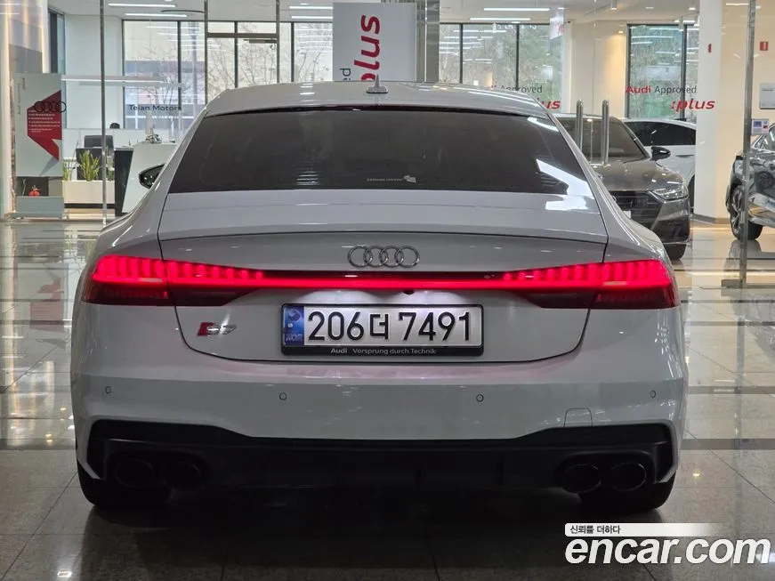 Audi S7 2024 из KR, фото 2