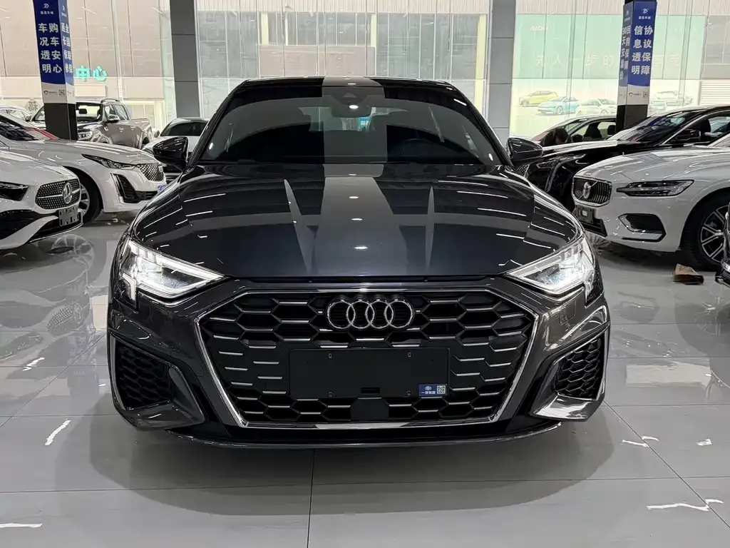 Audi A3 2023 из CN, фото 4