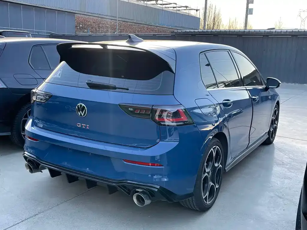 Volkswagen Golf GTI — фото 4