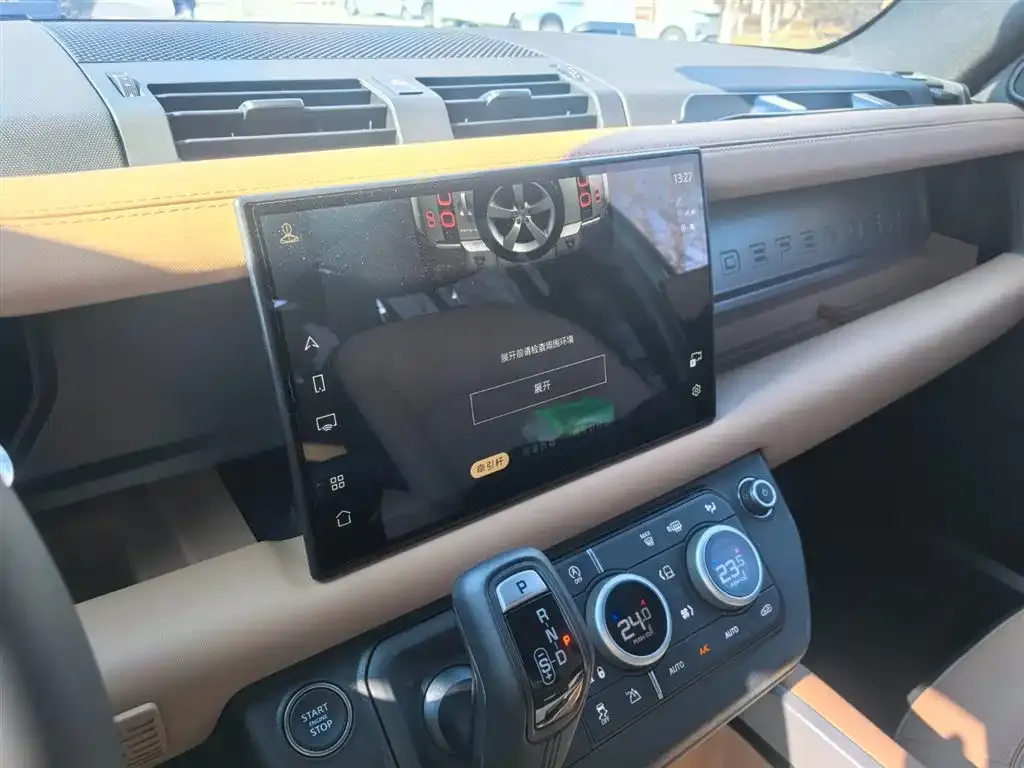 Land Rover Defender — фото 10