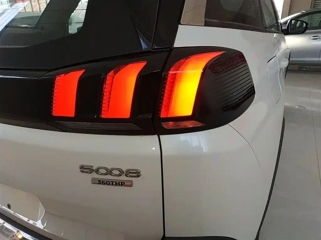 Peugeot 5008 2025 из CN, фото 2