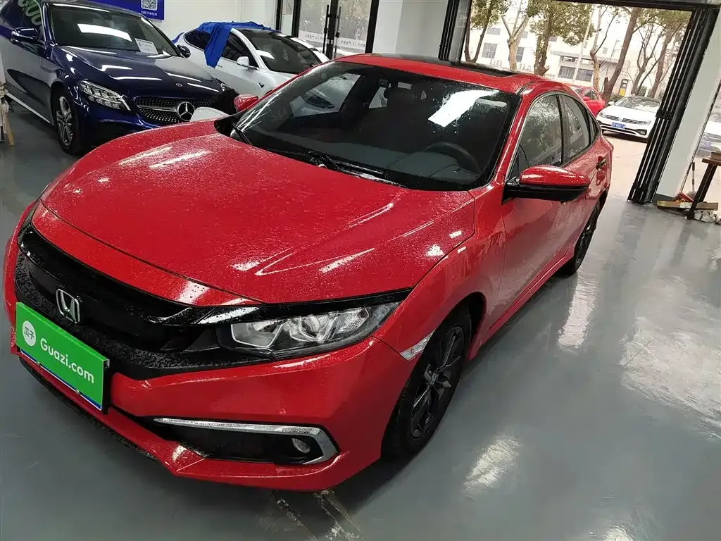 Honda Civic — фото 1