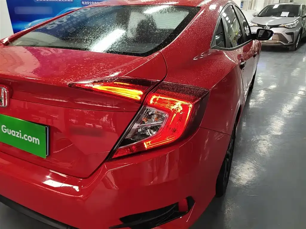 Honda Civic — фото 8