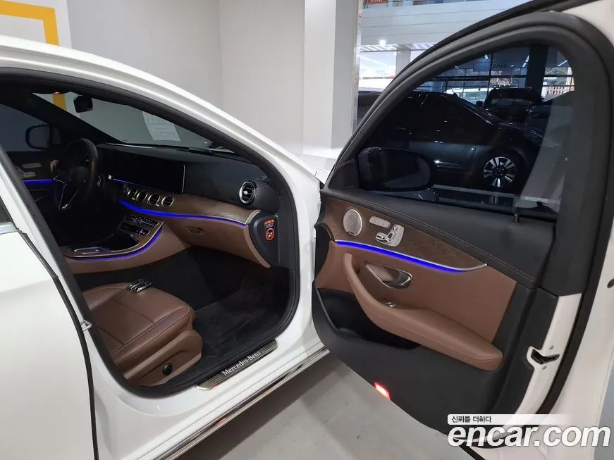 Mercedes-Benz E-Class 2023 из KR, фото 8