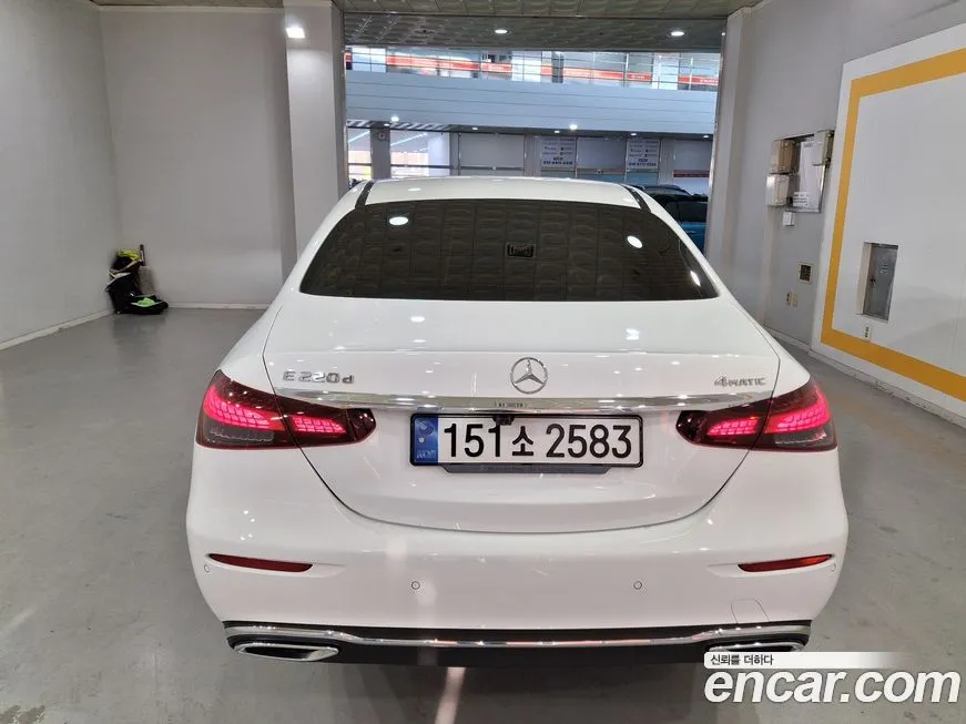Mercedes-Benz E-Class 2023 из KR, фото 3