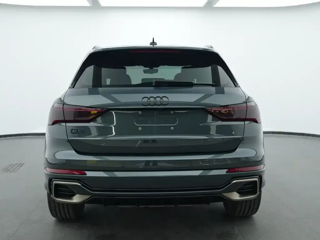 Audi Q3 2024 из CN, фото 2