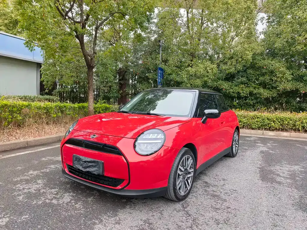 MINI Cooper EV — фото 1