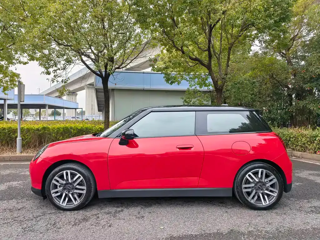 MINI Cooper EV — фото 10