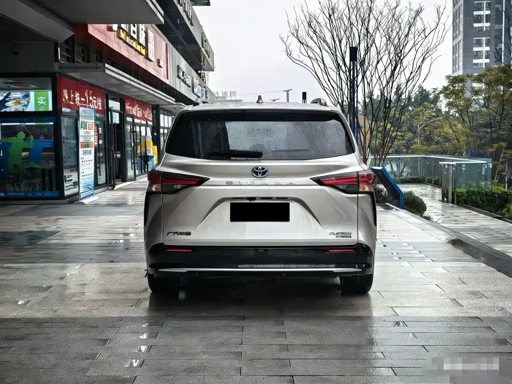 Toyota Sienna 2023 из CN, фото 8
