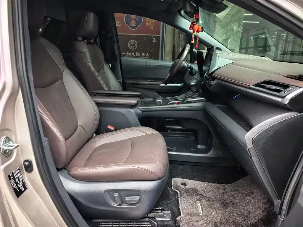 Toyota Sienna 2023 из CN, фото 9