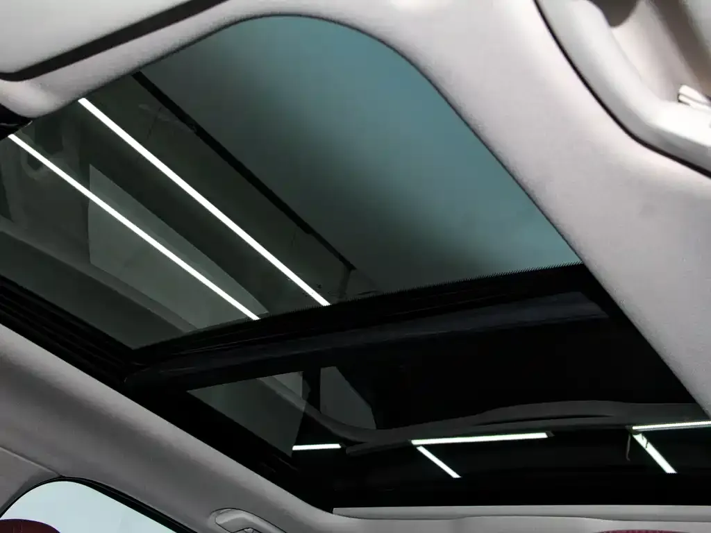 BMW 3 Series 2025 из CN, фото 2