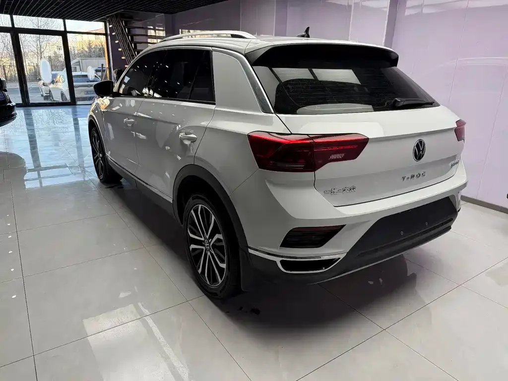 Volkswagen T-Roc 2023 из CN, фото 7