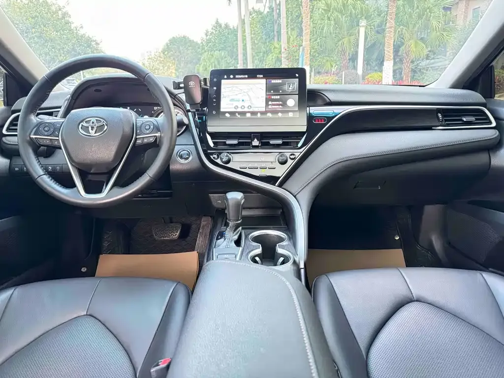 Toyota Camry 2023 из CN, фото 10