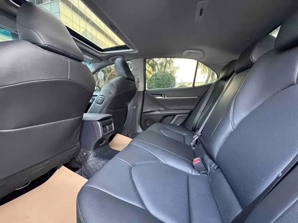 Toyota Camry 2023 из CN, фото 2