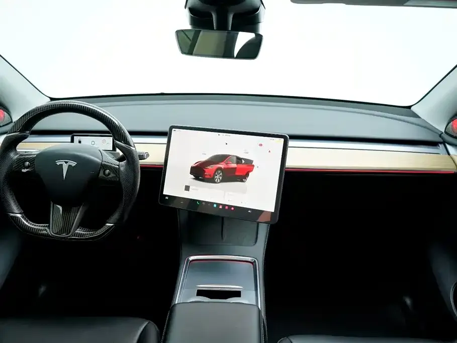 Tesla Model Y — фото 4