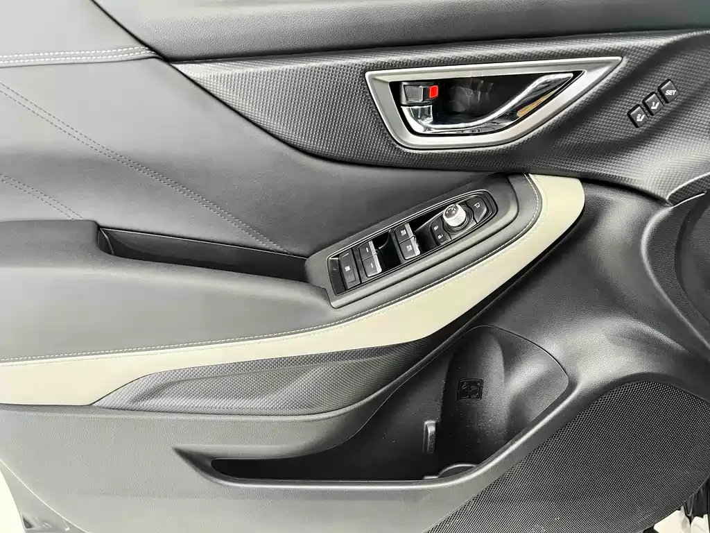 Subaru Forester 2023 из CN, фото 8