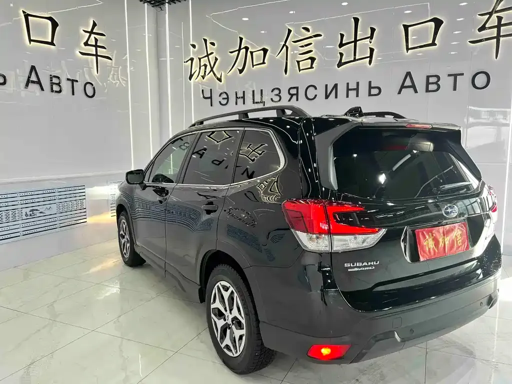 Subaru Forester 2023 из CN, фото 9