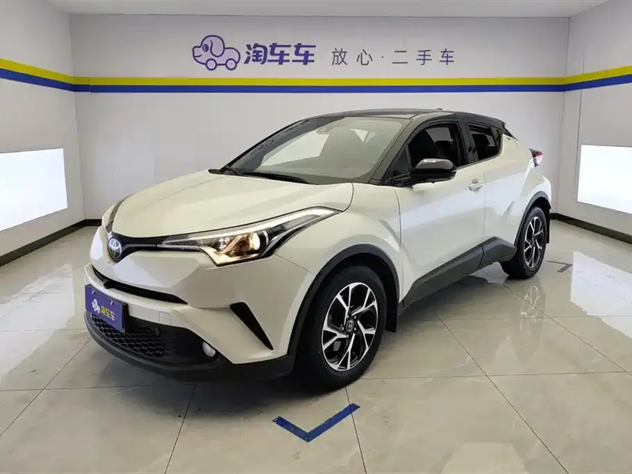Toyota C-HR — фото 1