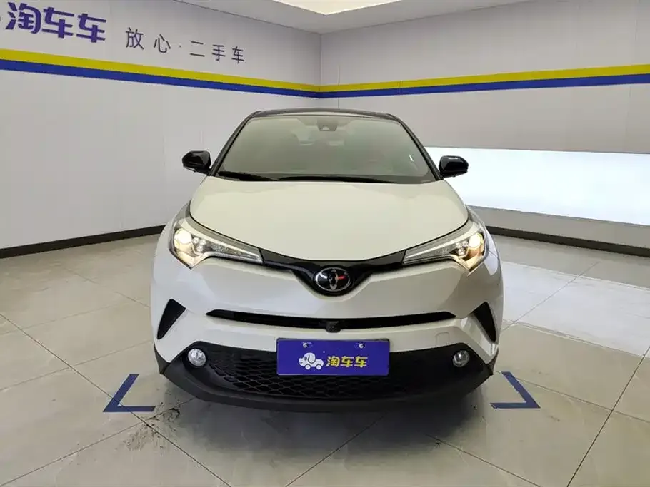 Toyota C-HR — фото 2