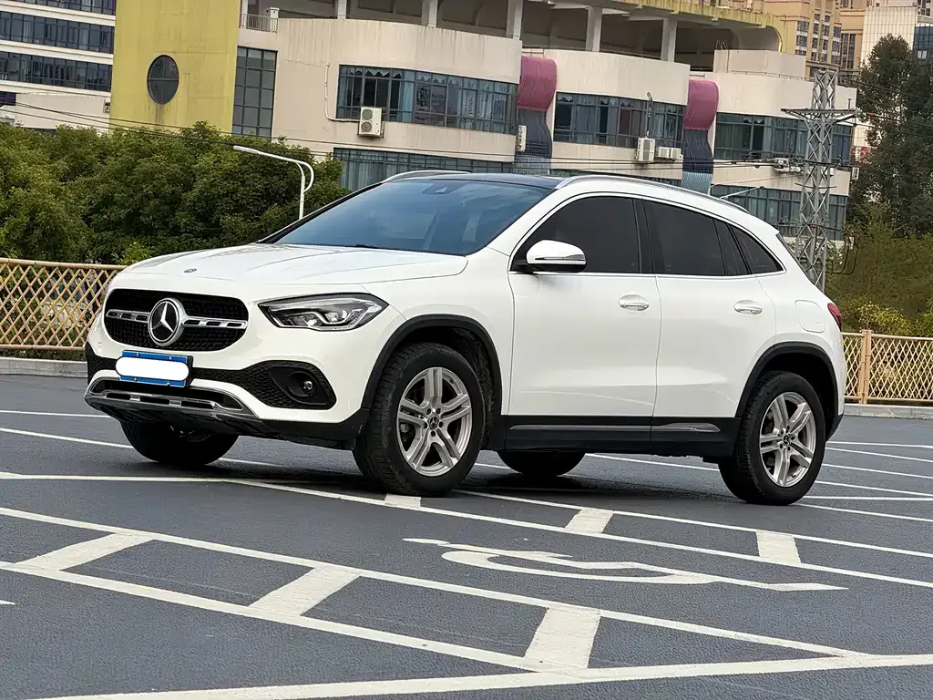 Mercedes-Benz GLA 2023 из CN, фото 1