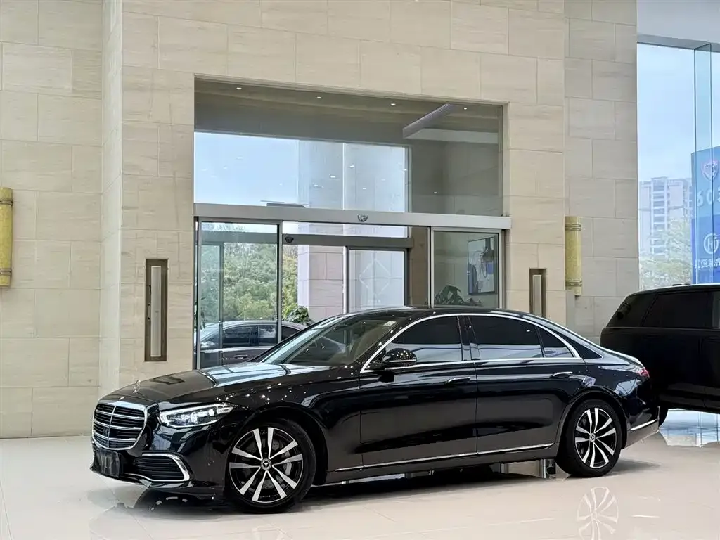 Mercedes-Benz S-Class — фото 1