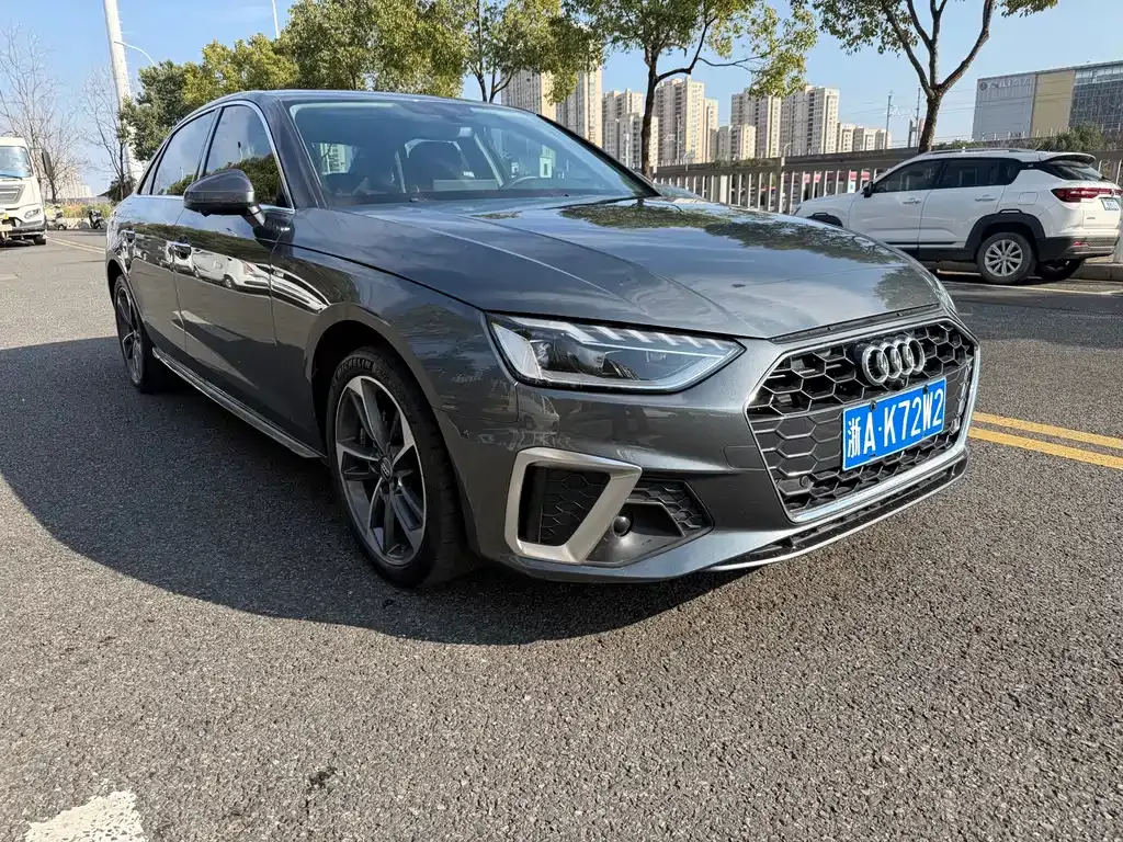 Audi A4L 2021 из CN, фото 9