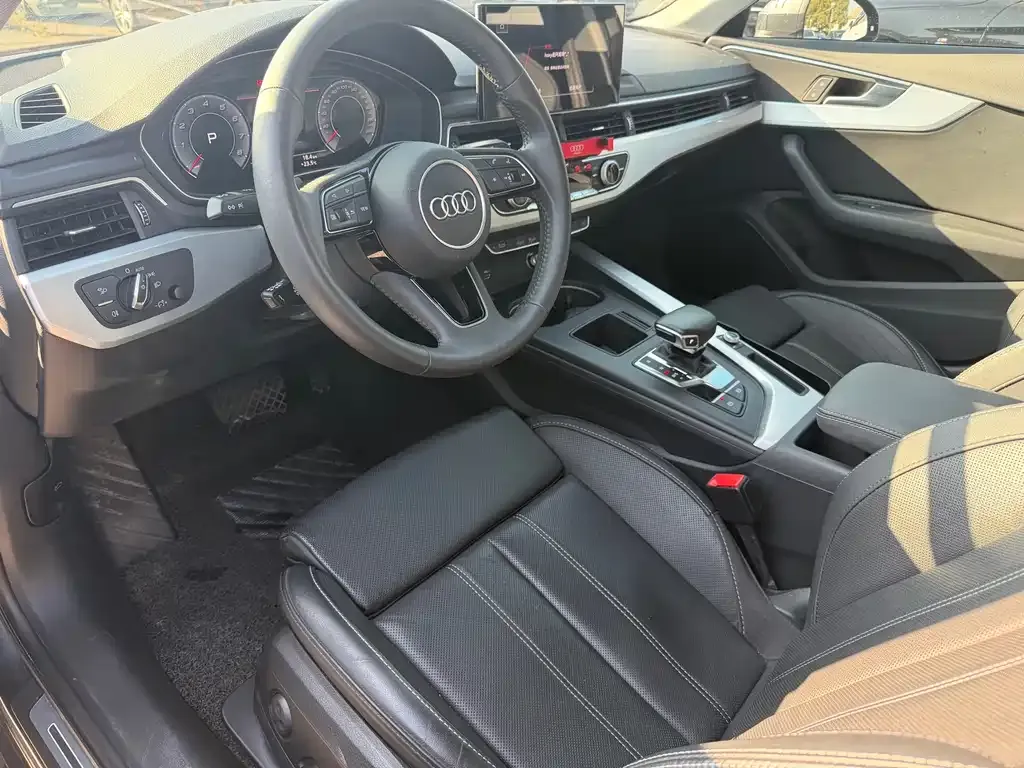 Audi A4L 2021 из CN, фото 7