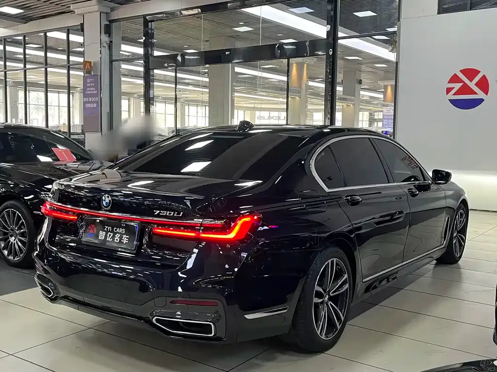 BMW 7 Series 2021 из CN, фото 8