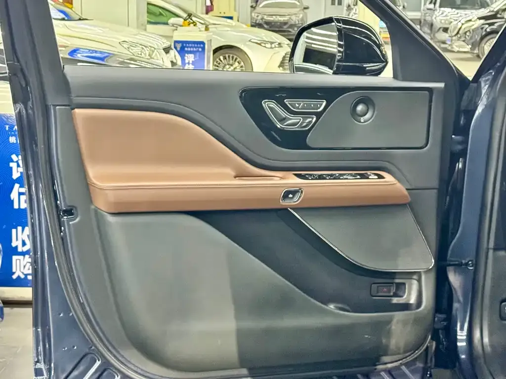 Lincoln Aviator 2021 из CN, фото 7