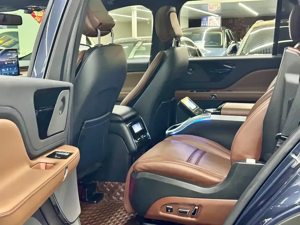 Lincoln Aviator 2021 из CN, фото 3
