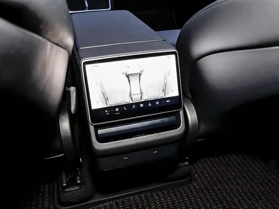Tesla Model Y L 2025 из CN, фото 3
