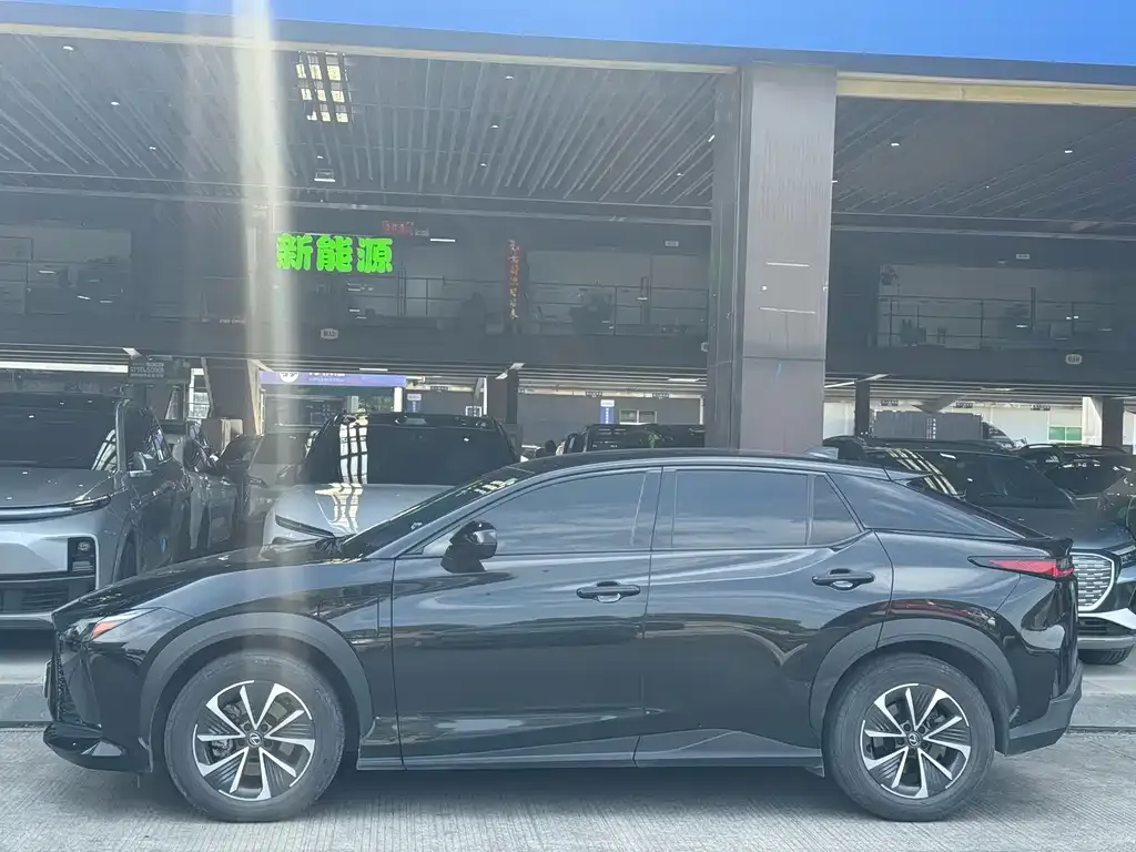 Lexus RZ 2023 из CN, фото 2