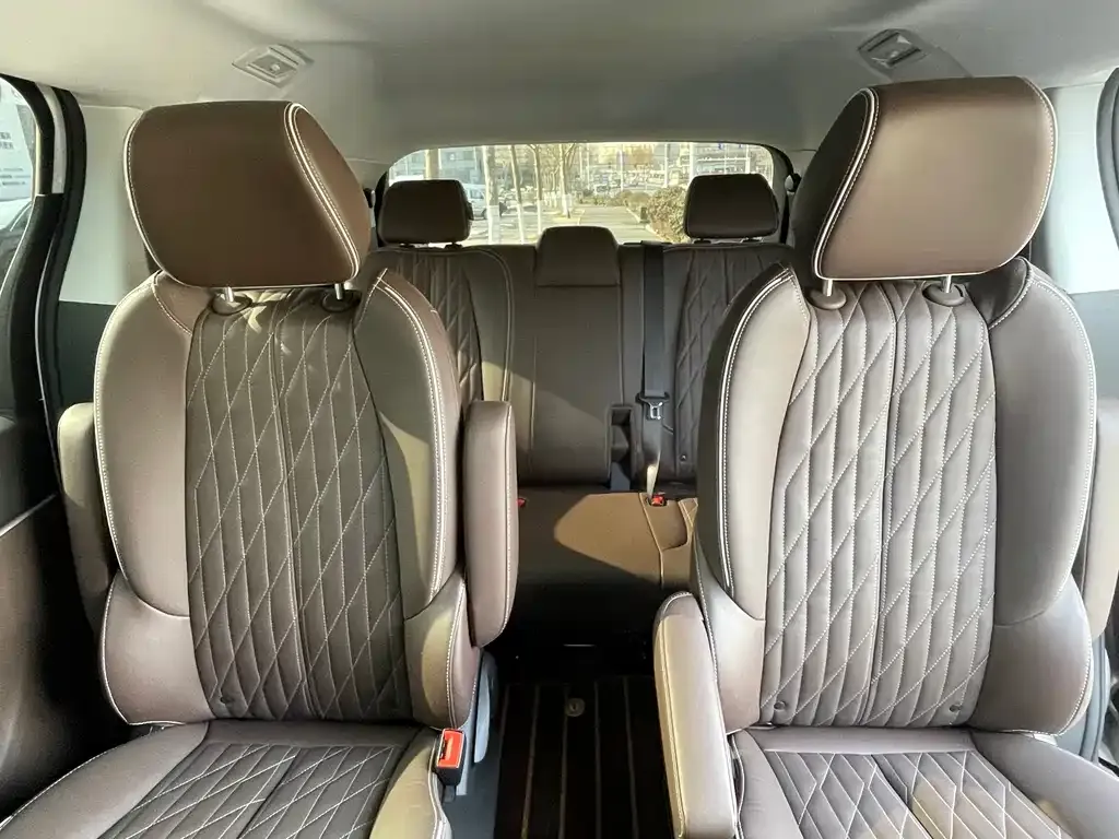 Buick GL8 2021 из CN, фото 4