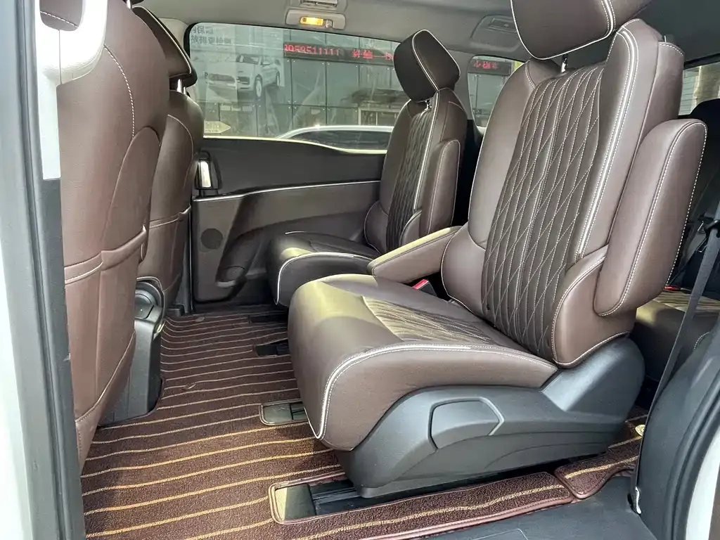 Buick GL8 2021 из CN, фото 8