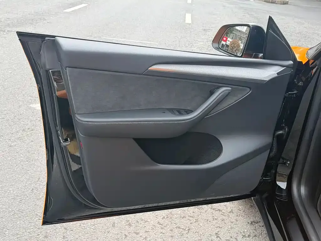 Tesla Model Y 2024 из CN, фото 6