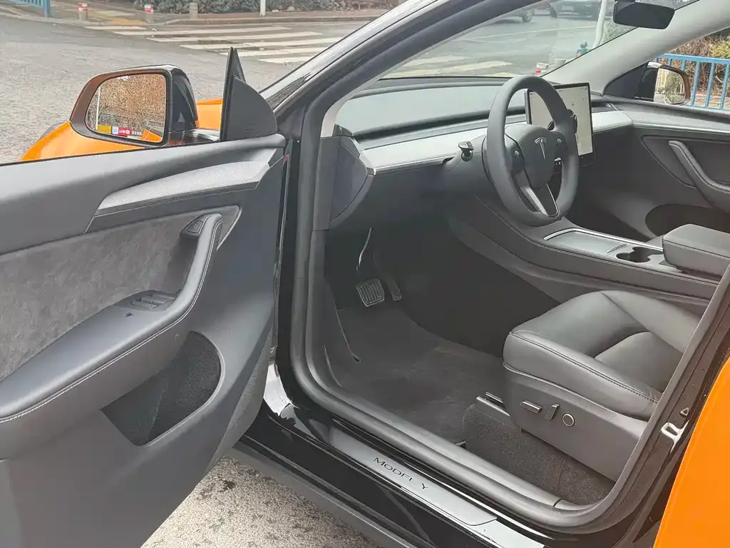 Tesla Model Y 2024 из CN, фото 8